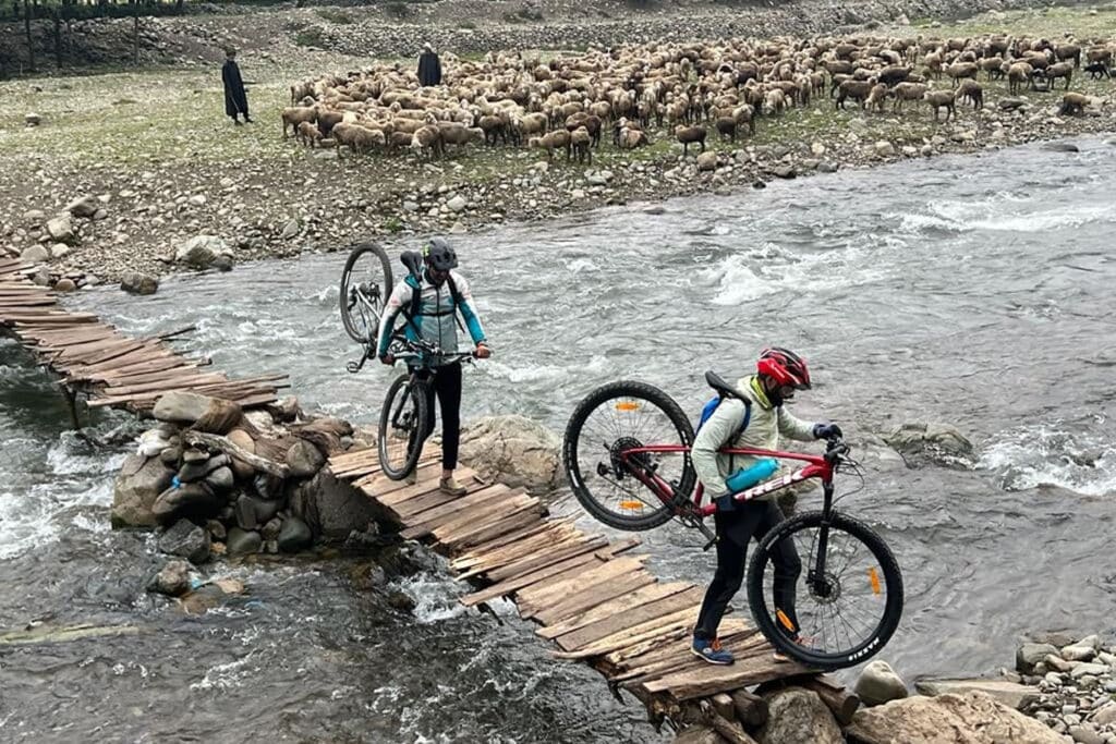 How to ride the Kashmir Cycle Trail